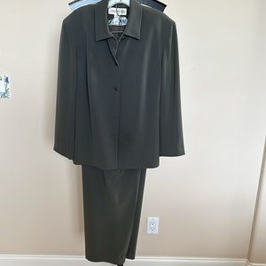 Gray, Jones New York Pants Suit. 16W